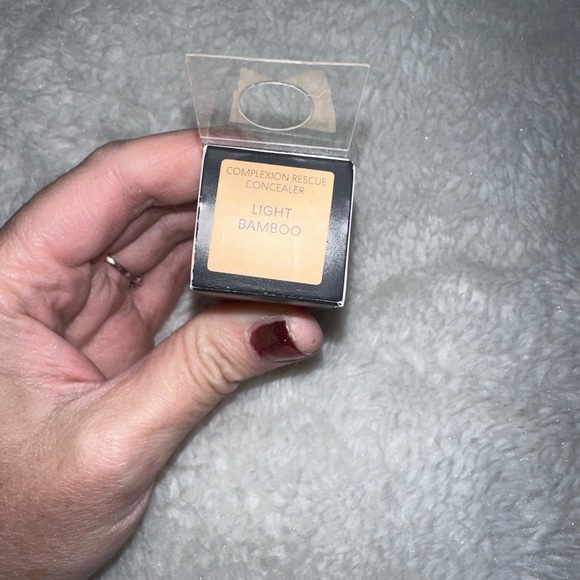 New bareMinerals Complexion Rescue Brightening Under Eye Concealer - Picture 8 of 8